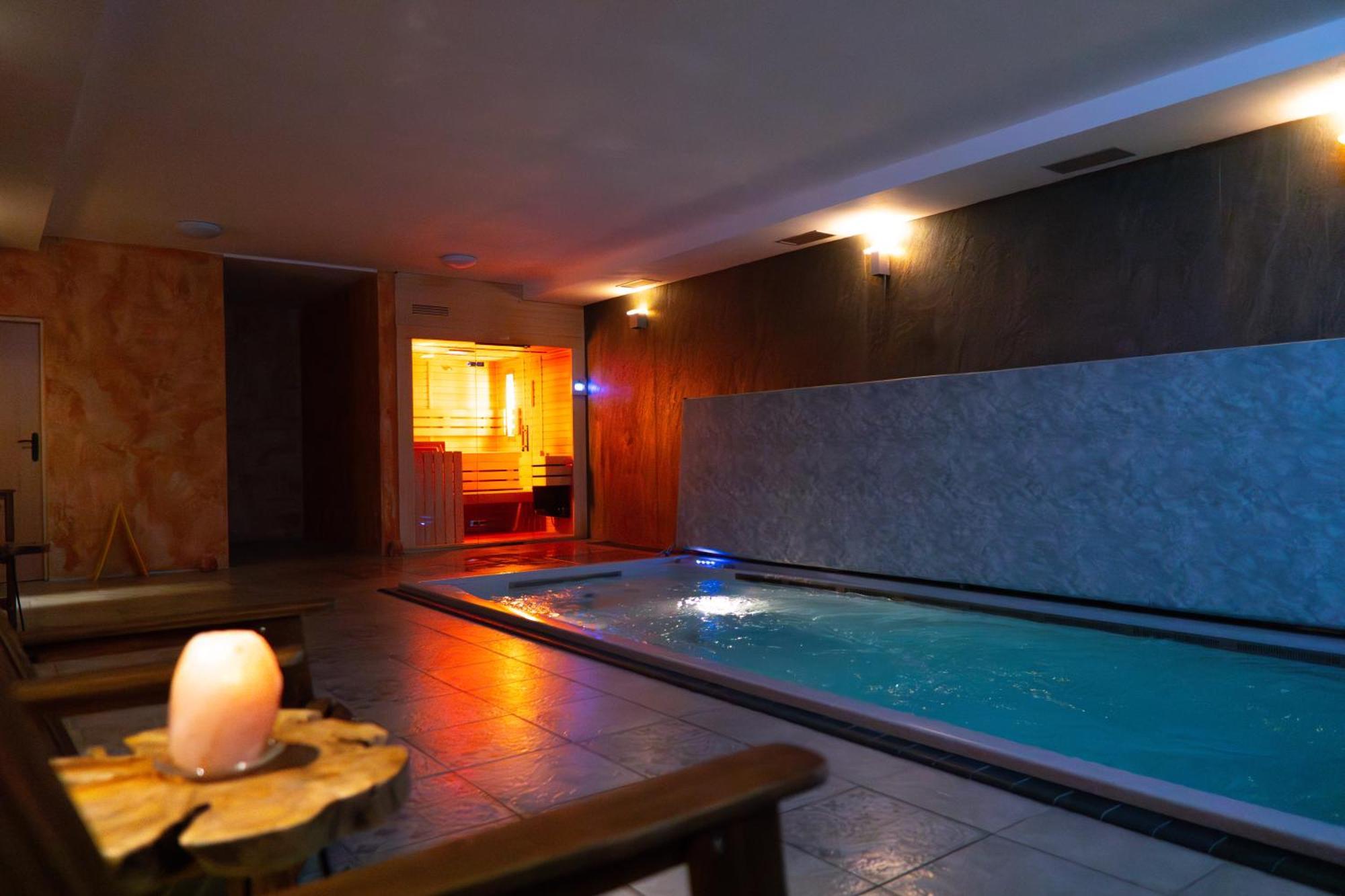 Wellness Hotel - Viktorka, Herecky Dum Česká Skalice Esterno foto