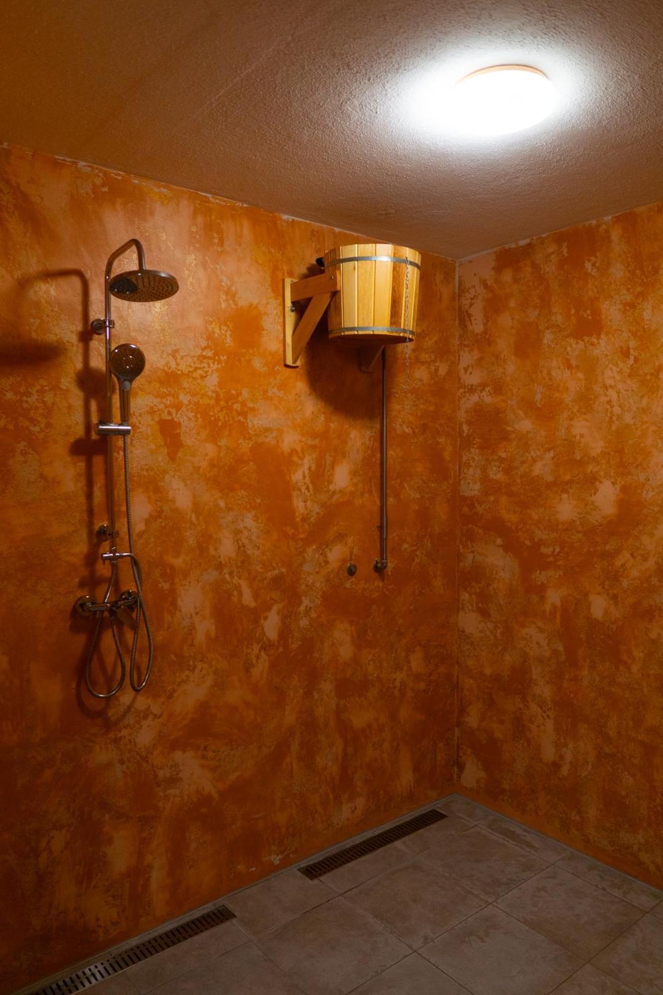 Wellness Hotel - Viktorka, Herecky Dum Česká Skalice Esterno foto